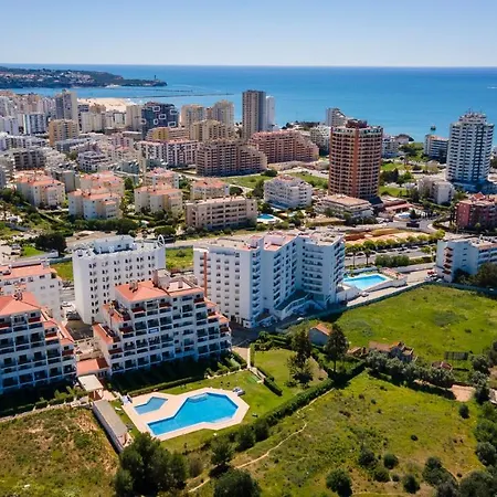 2bdr Duplex W Ac & Pool In By Lovelystay *