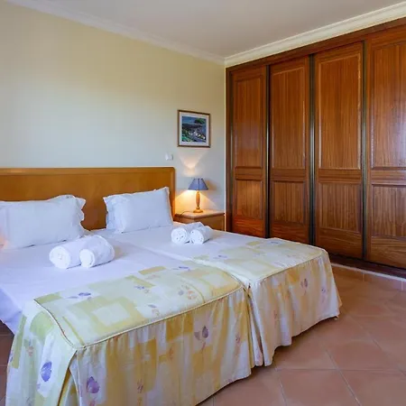 2bdr Duplex W Ac & Pool In By Lovelystay