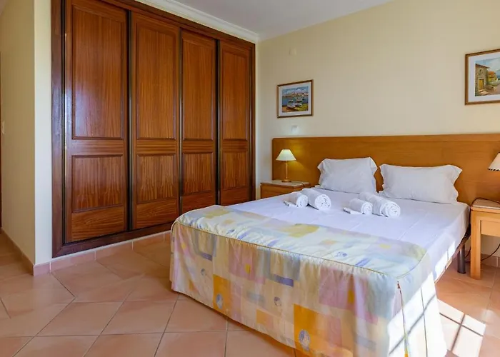 아파트 2bdr Duplex W Ac & Pool In By Lovelystay