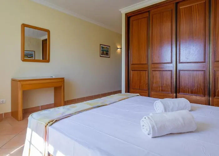 아파트 2bdr Duplex W Ac & Pool In By Lovelystay