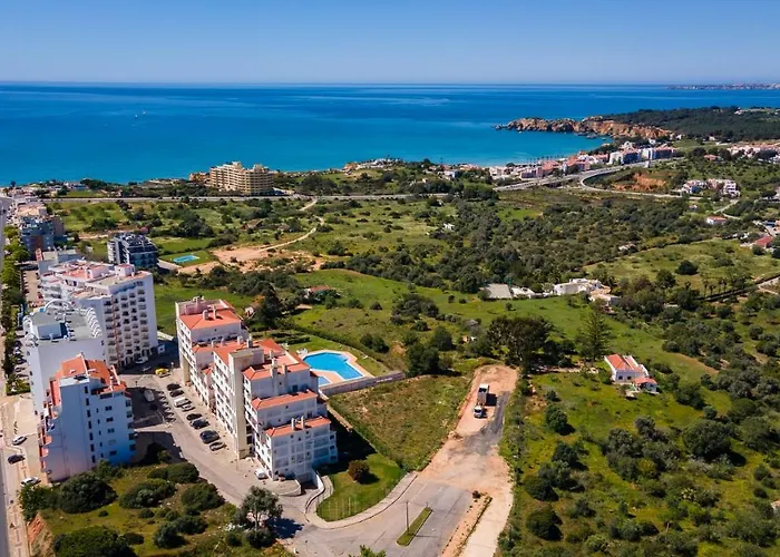 2bdr Duplex W Ac & Pool In By Lovelystay 포티마오