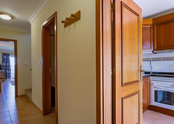 아파트 2bdr Duplex W Ac & Pool In By Lovelystay