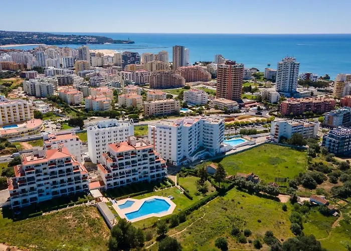 2bdr Duplex W Ac & Pool In By Lovelystay *